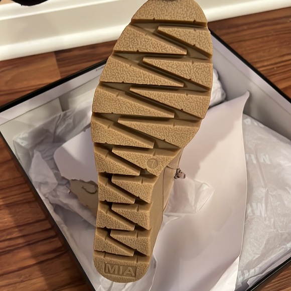 MIA Booties - Picture 2 of 5